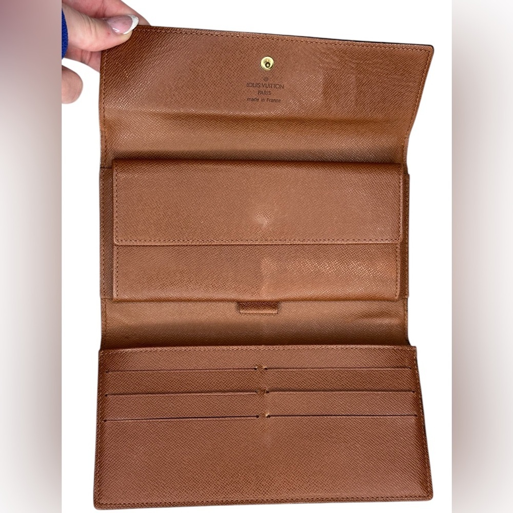 Louis Vuitton International Wallet - Picture 6 of 14